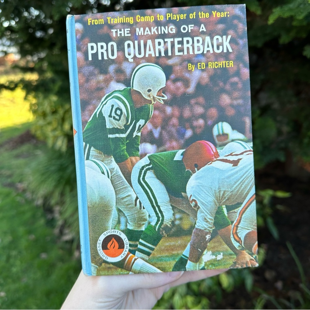 The Making of a Pro Quarterback Hardcover Book 1966 Ed Richter // Vintage Sports